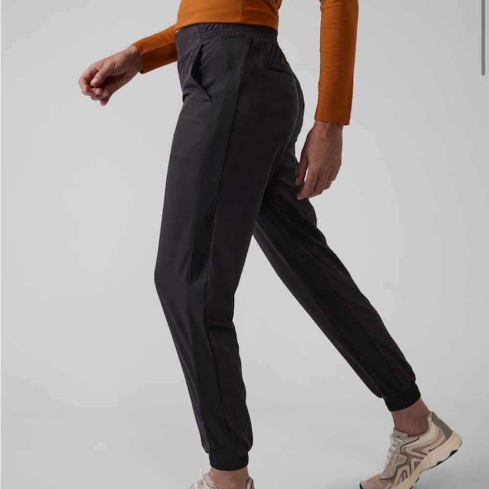 Athleta Black camo joggers